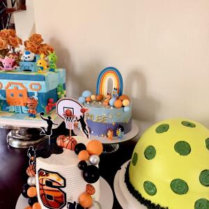 Customized Cakes