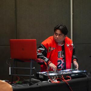 DJ