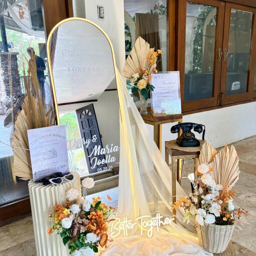 Selfie Mirror & Audio Guestbook