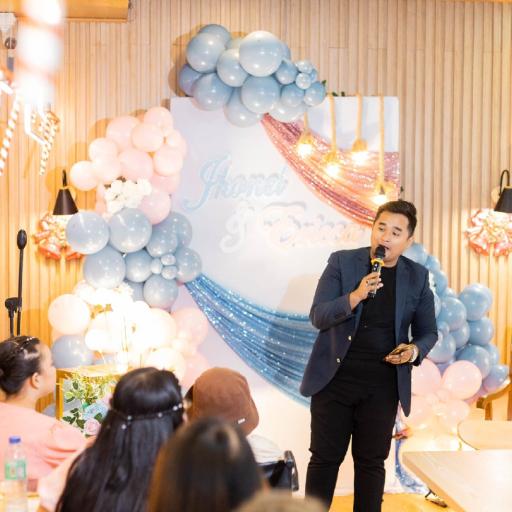 Singing Host
