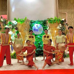 Cultural Dancers