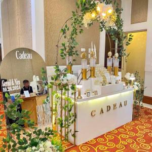 PERFUME BAR